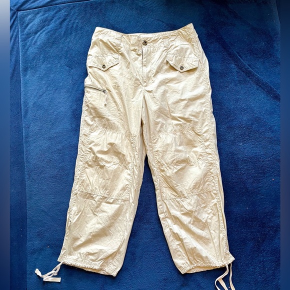 ANTHROPOLOGIE COTTON CROP HIKING PANTS TAN LIGHT WEIGHT
CARGO SZ 29 NWOT - Picture 2 of 13